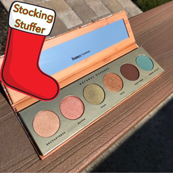 Eyeshadow Palette 🎨 - Picture 7 of 7